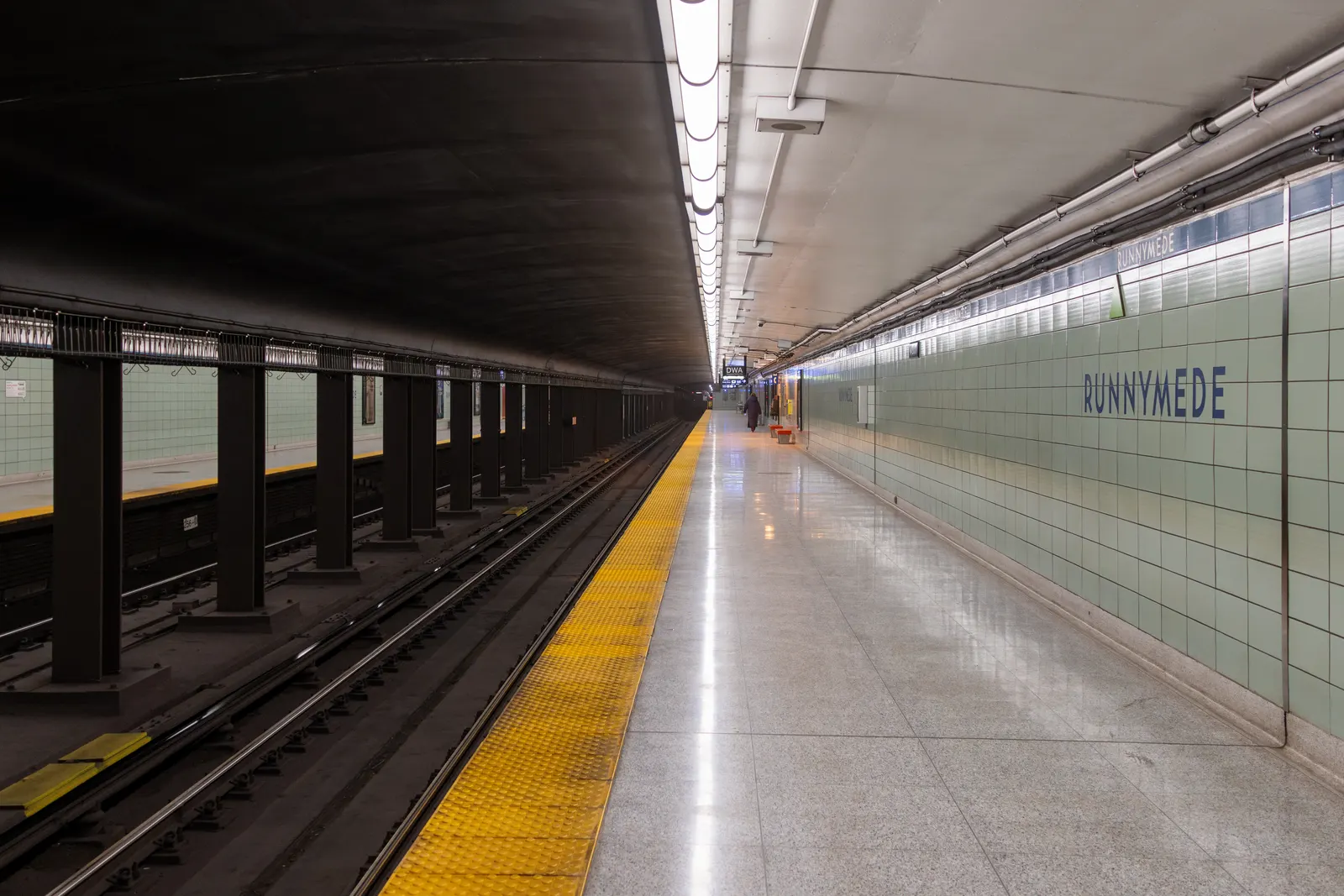 Platform at Runnymede station for westbound to Kipling